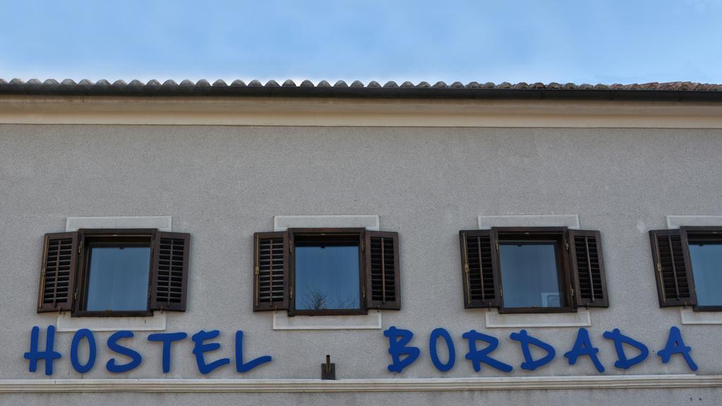 Hostel Bordada คราลเยวีจา ภายนอก รูปภาพ